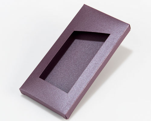 Box for chocolate bar aubergine