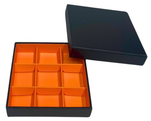 Royal box L109xW109xH24mm + compartments black apricot orange