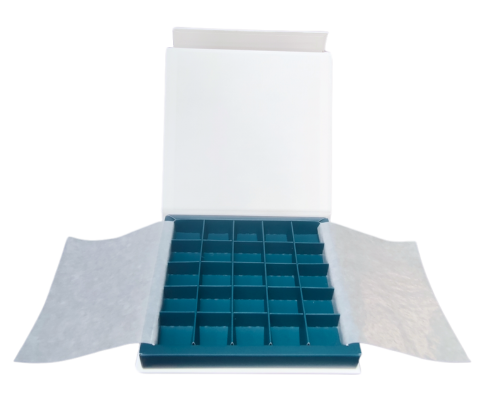 Flip flap box L166xW166xH19mm white blueberry